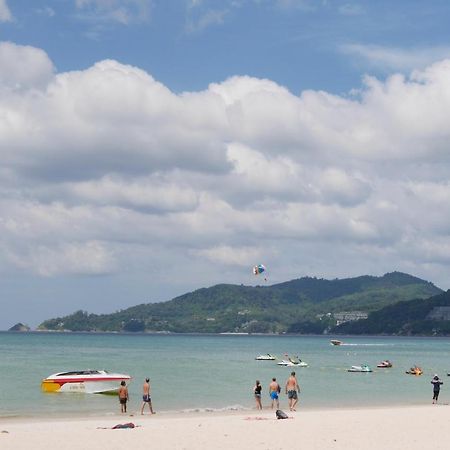 Menulis Coolly House Patong Bed and Breakfast Buitenkant foto