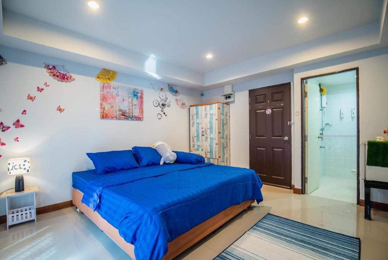 Menulis Coolly House Patong Bed and Breakfast Buitenkant foto