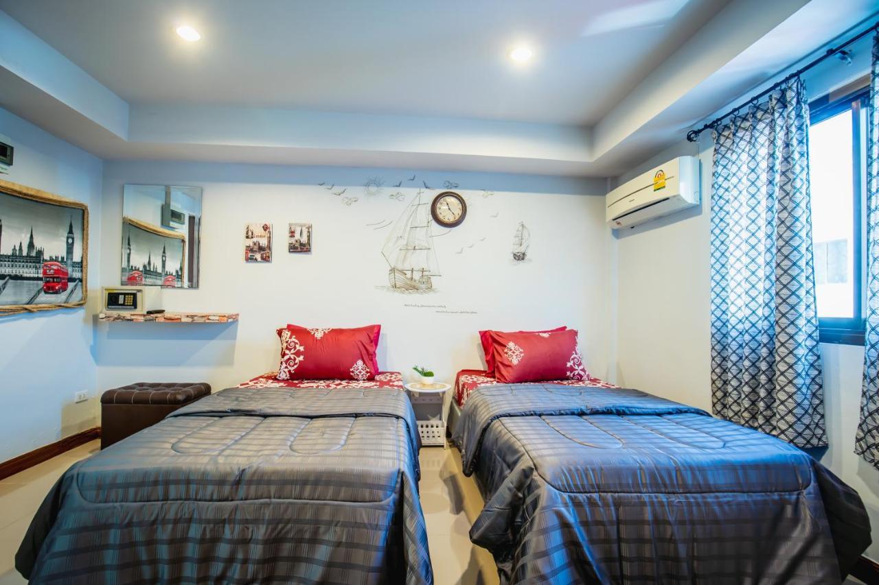 Menulis Coolly House Patong Bed and Breakfast Buitenkant foto